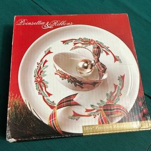 K-Mart Tienshan Poinsettia & Ribbons Fine China Chip & Dip Set 2pc